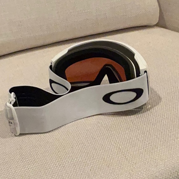 Oakley flight deck white ski goggles mint condition main image 4
